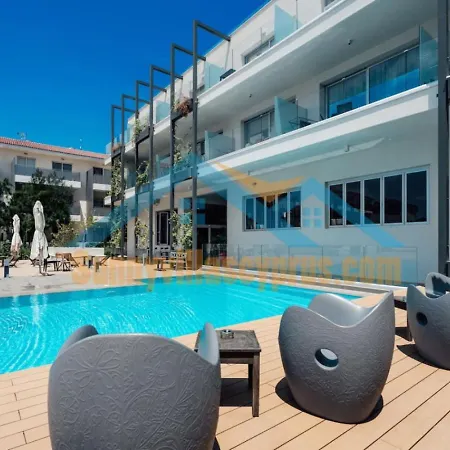 아파트 Sunnyvillas Mythical Gym Swimming Pool S21 *