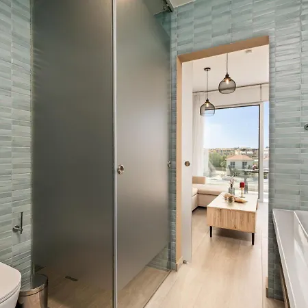 Sunnyvillas Mythical Gym Swimming Pool S21 *