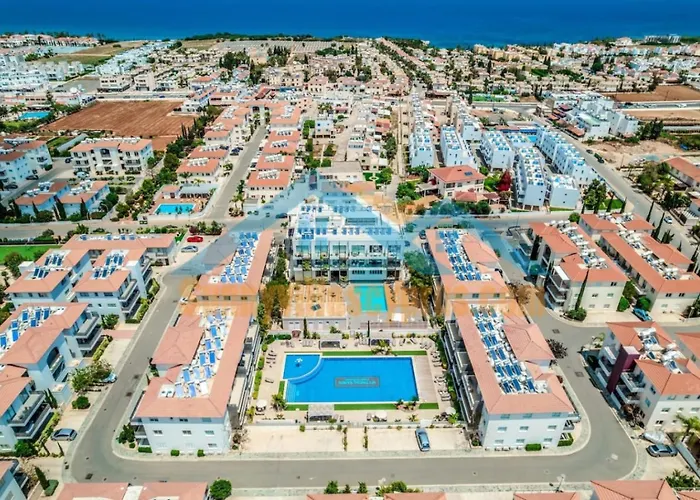 Sunnyvillas Mythical Gym Swimming Pool S21 Apartament