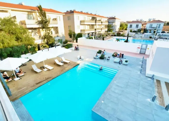 Sunnyvillas Mythical Gym Swimming Pool S21 Apartament *